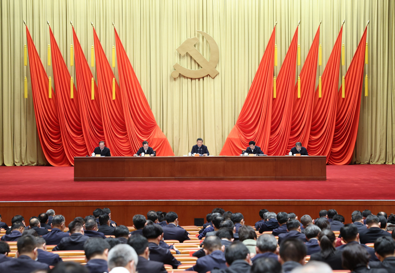 3月1日，2022年春季学期中央党校（国度行政学院）中青年干部培训班在中央党？。中共中央总书记、国度主席、中央军委主席习近平在开班式上颁发沉要讲话。 新华社记者 刘彬 摄